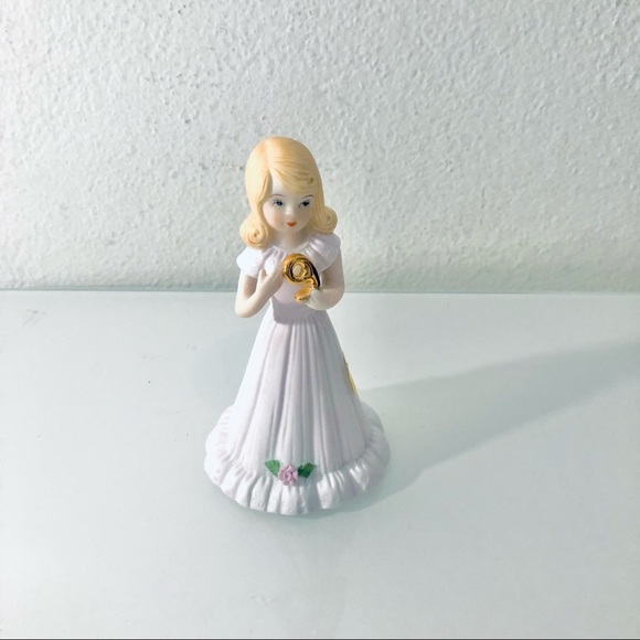 GROWING UP BIRTHDAY GIRL AGE 9 - Picture 2 of 6